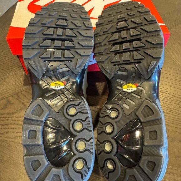 Nike Air Max Plus Drift - Picture 3 of 5